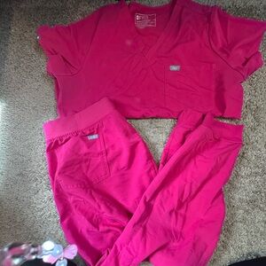 Figs Women's Pink Scrub Set